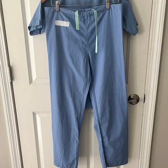 NWT Set of Scrubs light Blue top and bottom sz XS Fashion Seal Healthcare - Picture 7 of 13